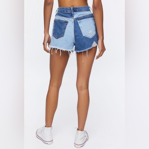 NWOT! Forever21 Colorblock Frayed Denim Shorts: Size 27 - Picture 5 of 9